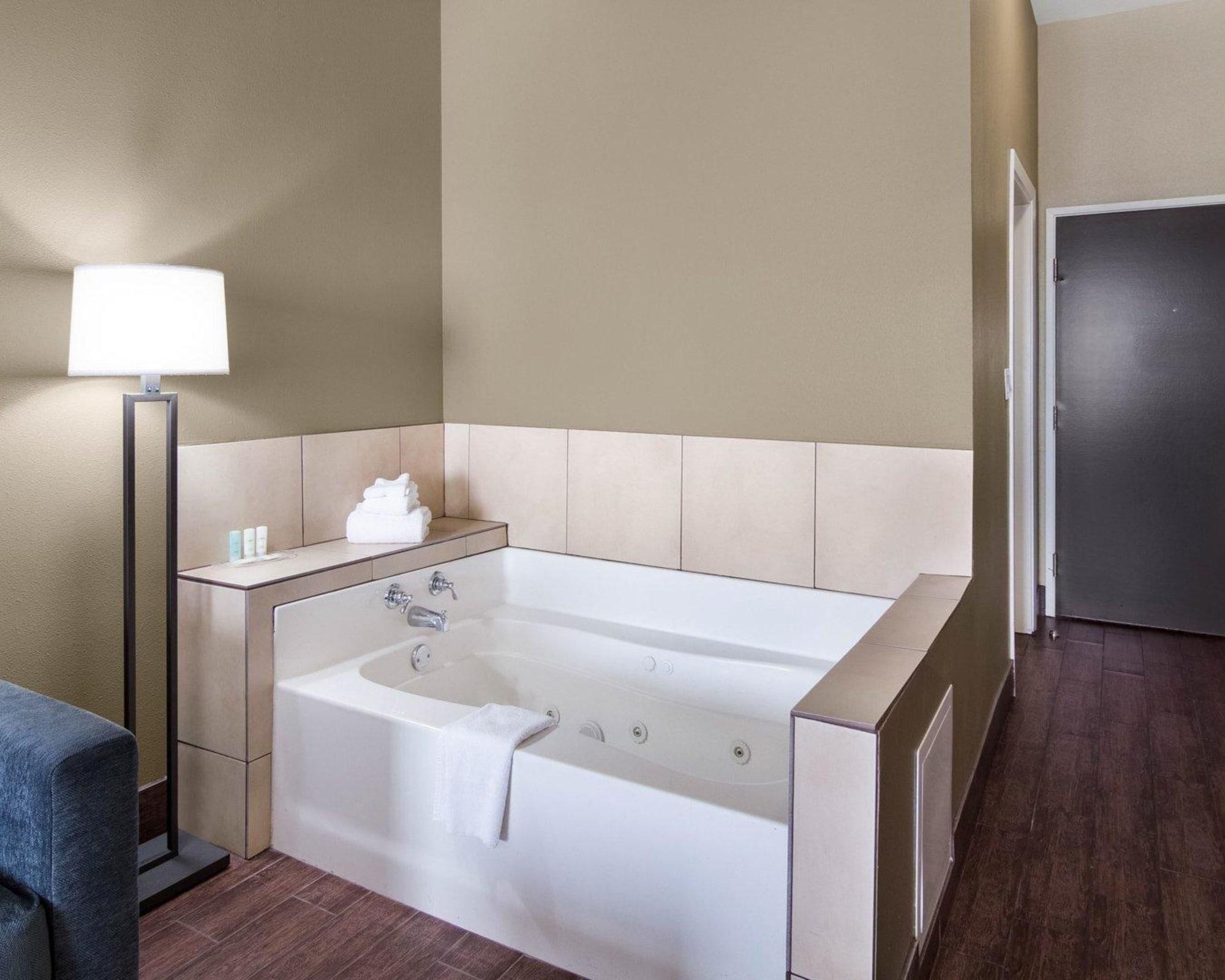 Comfort Suites Odessa Eksteriør bilde