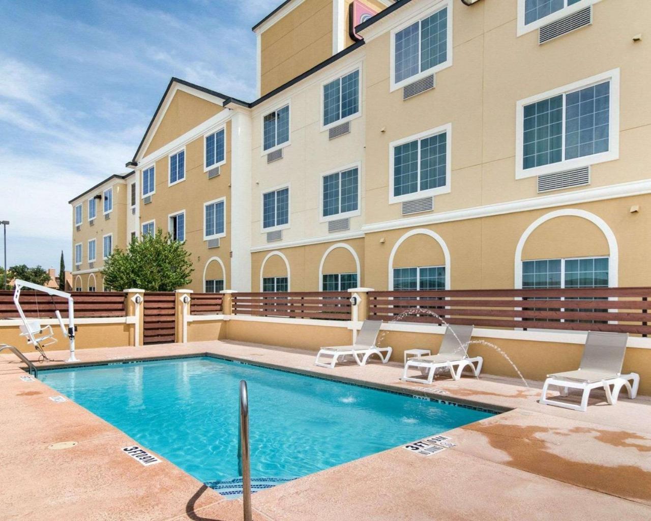 Comfort Suites Odessa Eksteriør bilde